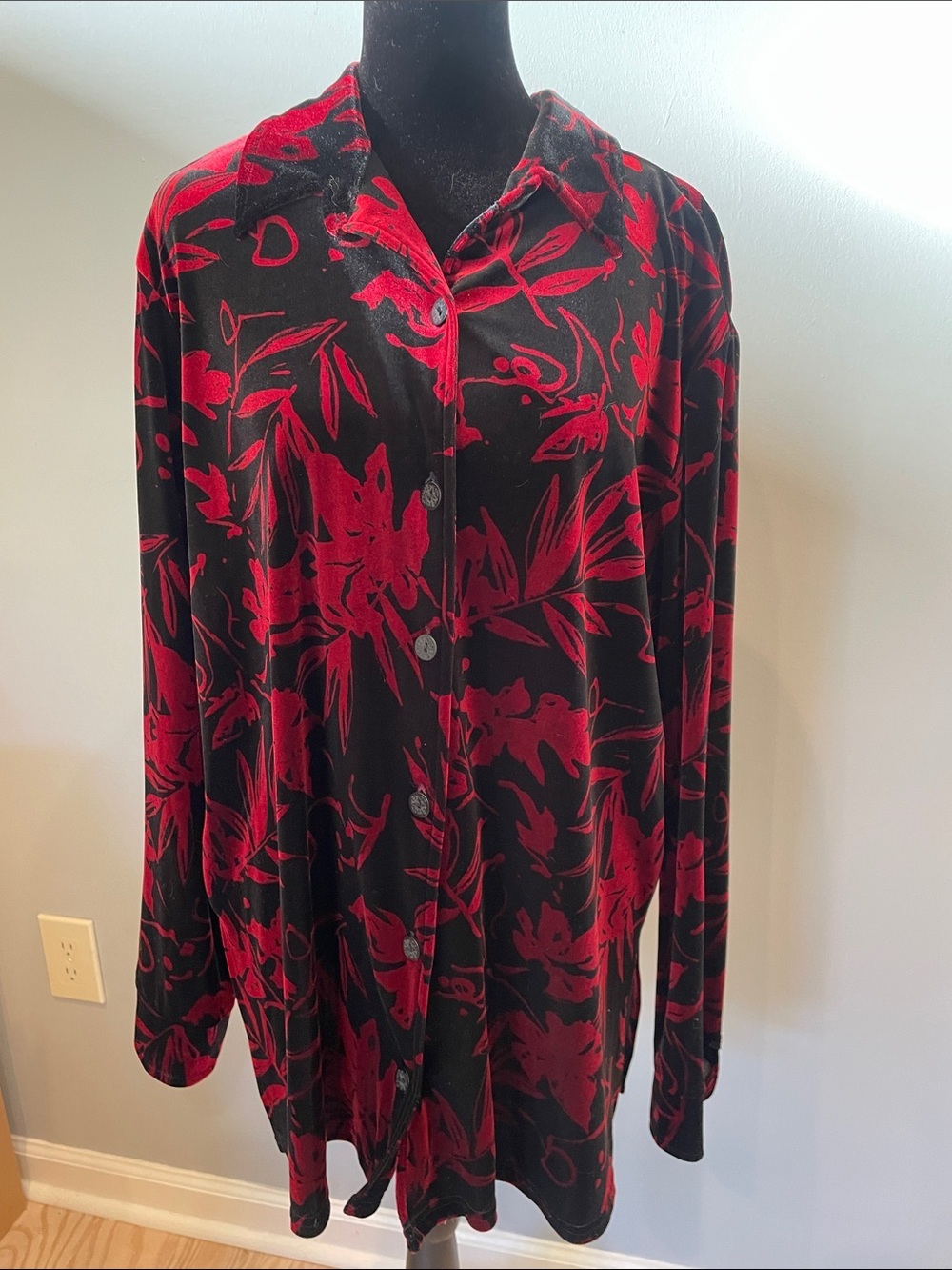 Black & Red Floral Button-Up Shirt velvet